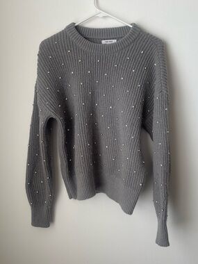 Nine West Gray Pearl-Embellished Crewneck Sweater size medium